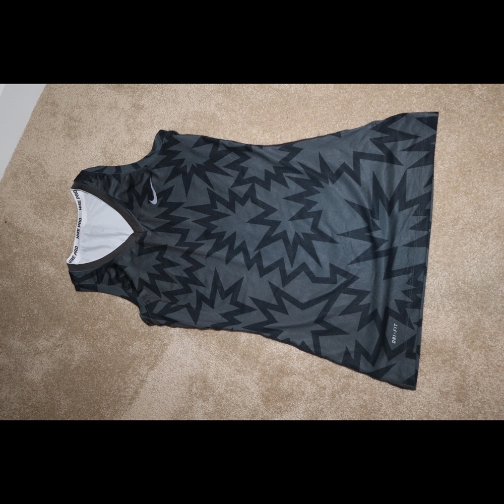 Nike Pro tank